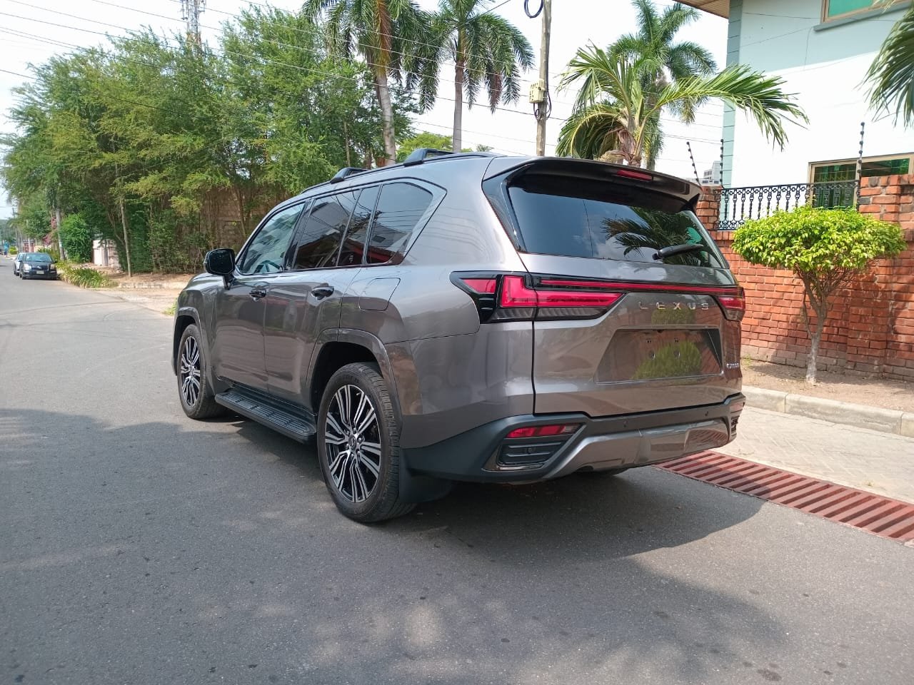 Lexus